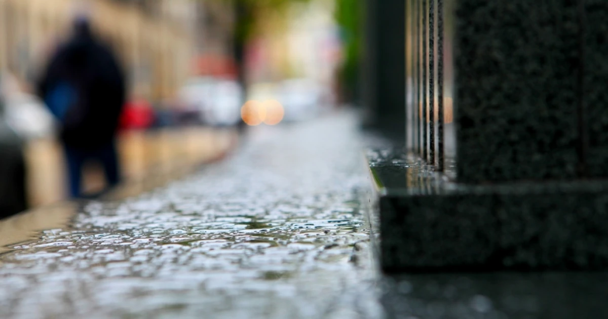 Наводнени етажи от къщи, апартамент и мазета в Добрич заради