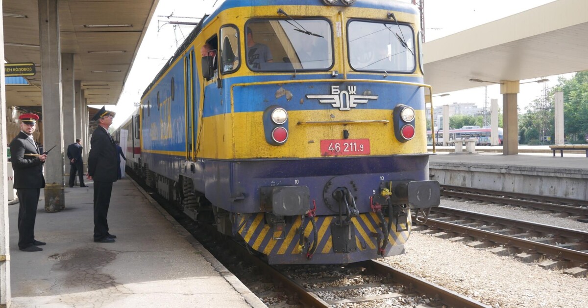 След като пътник нападна кондуктор във влака от Видин за