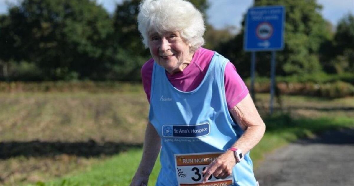 85-годишна баба, която бяга по 10 км два пъти седмично,