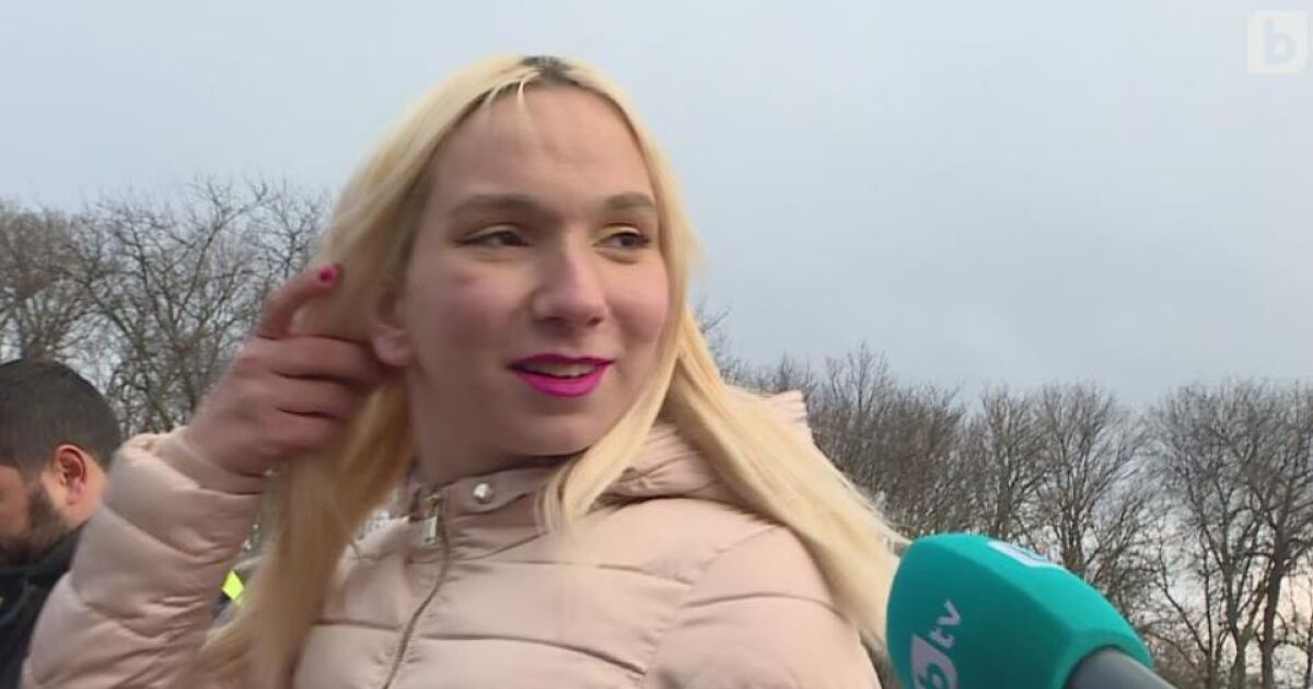 Емили с тротинетката беше отведена от полицията в Южния парк