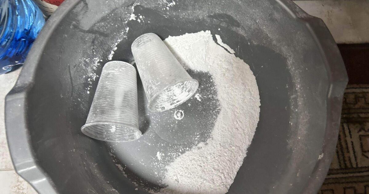 Полицията разби нарколаборатория за синтетична дрога в Поморие. Задържани са двама