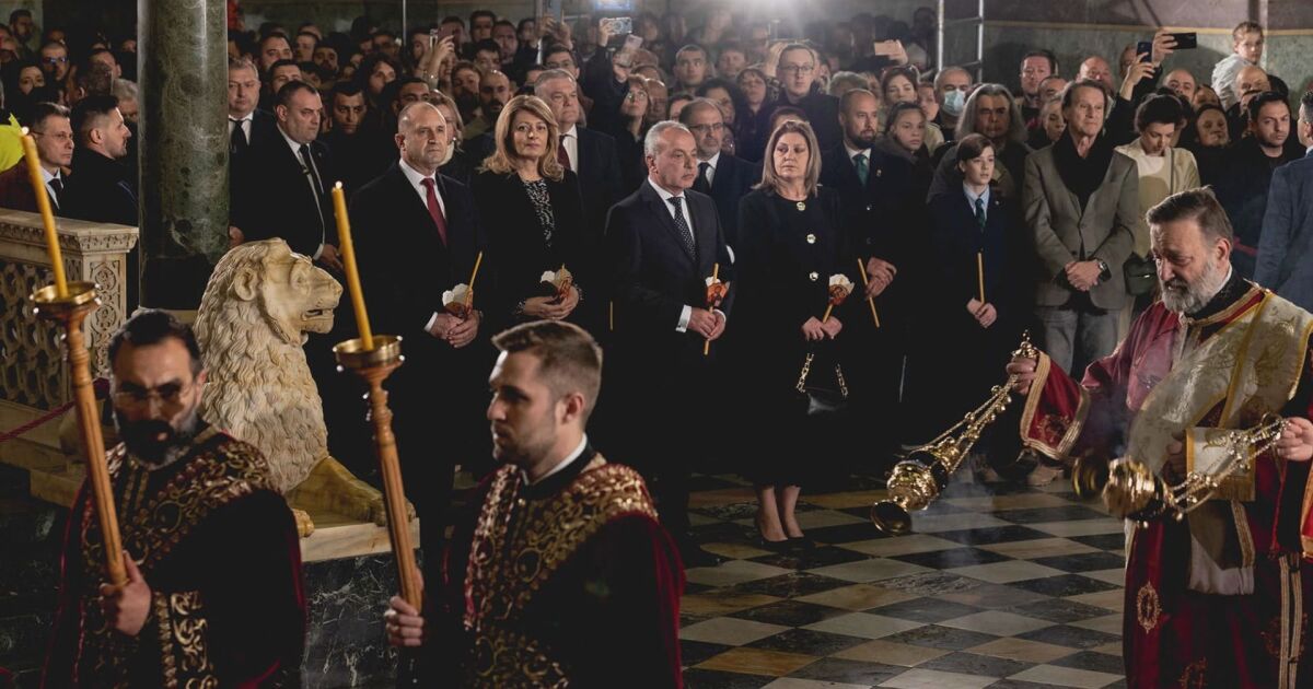 Здраве, мир и благополучие пожела президентът Румен Радев навръх Възкресение.