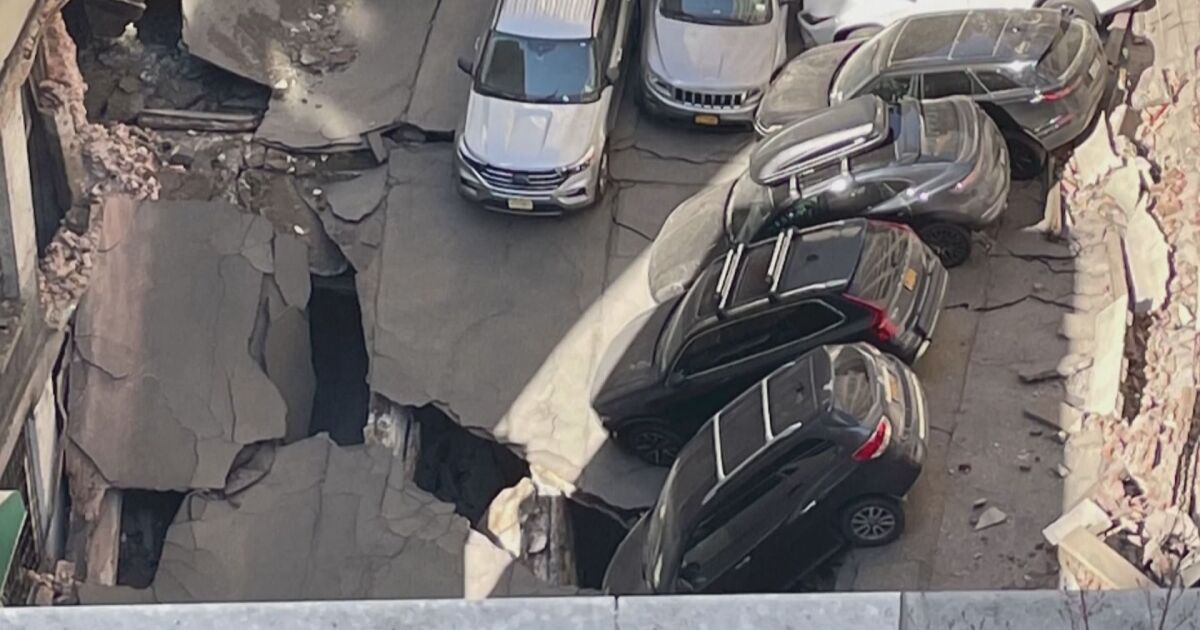 4-етажен паркинг в Ню Йорк се срина. Един човек загина,