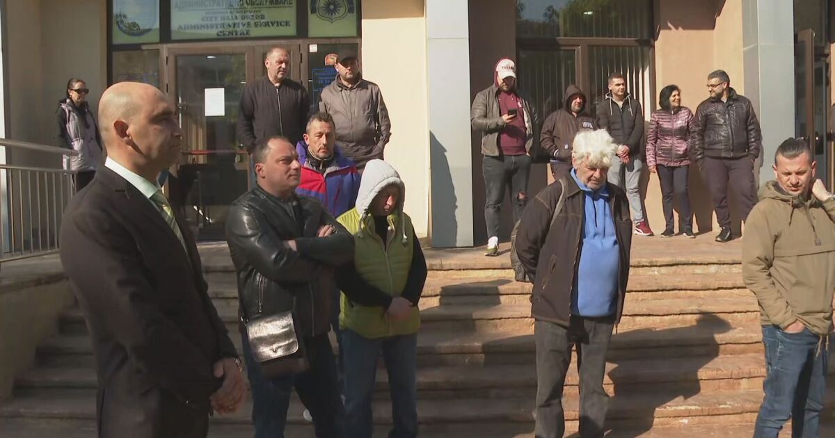 С единствен по рода си ритуал край Видин почитат починалите