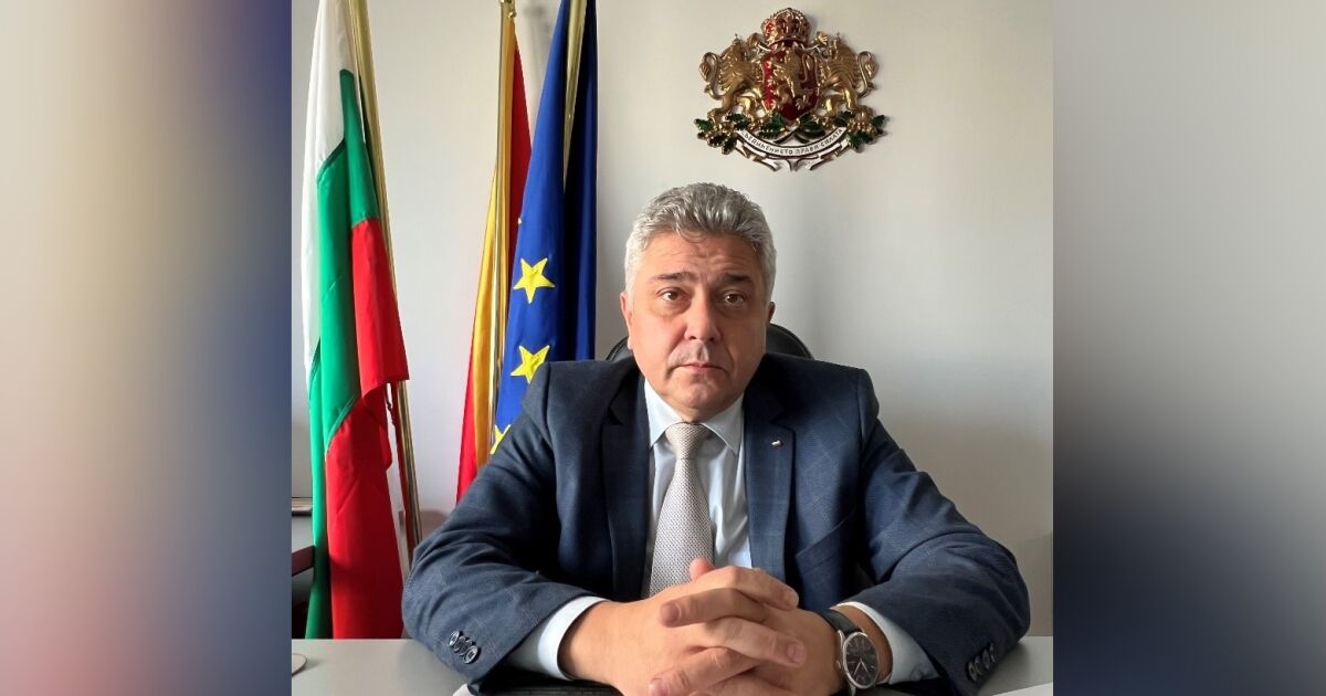 Премиерът Димитър Главчев предлага Стефан Димитров да бъде освободен от