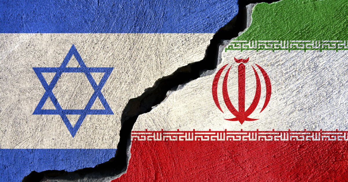 Иран започна атака срещу Израел, съобщиха от израелската армия. Очаква