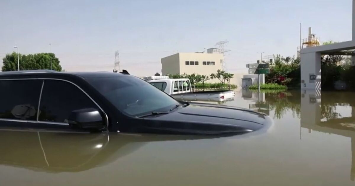 Снимка: Как се промени живота в Дубай след наводненията?