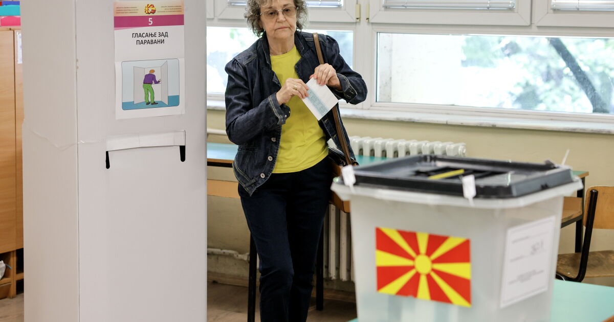 Край на първия тур на президентските избори в Северна Македония.