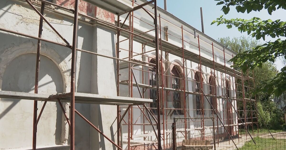 Благотворителен базар събира средства за ремонт на най- старата църква