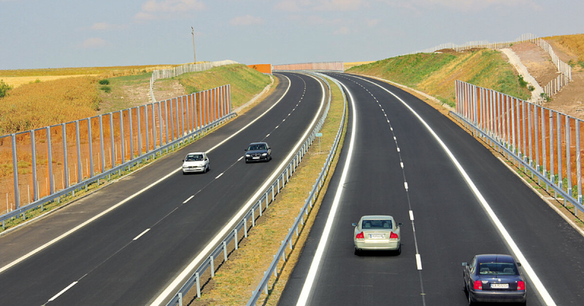 Миньорите и енергетиците освобождават магистрала Тракия“. Блокадата пада, съобщи репортер