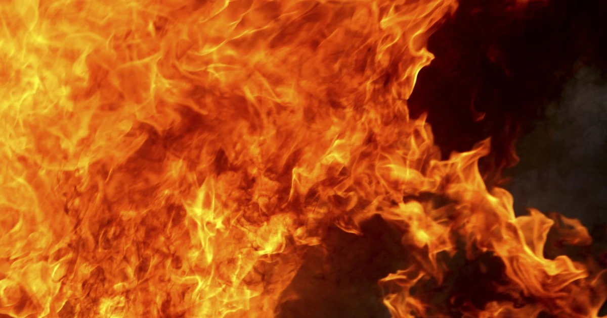 Най-малко 8 души са убити, а други 13 са ранени