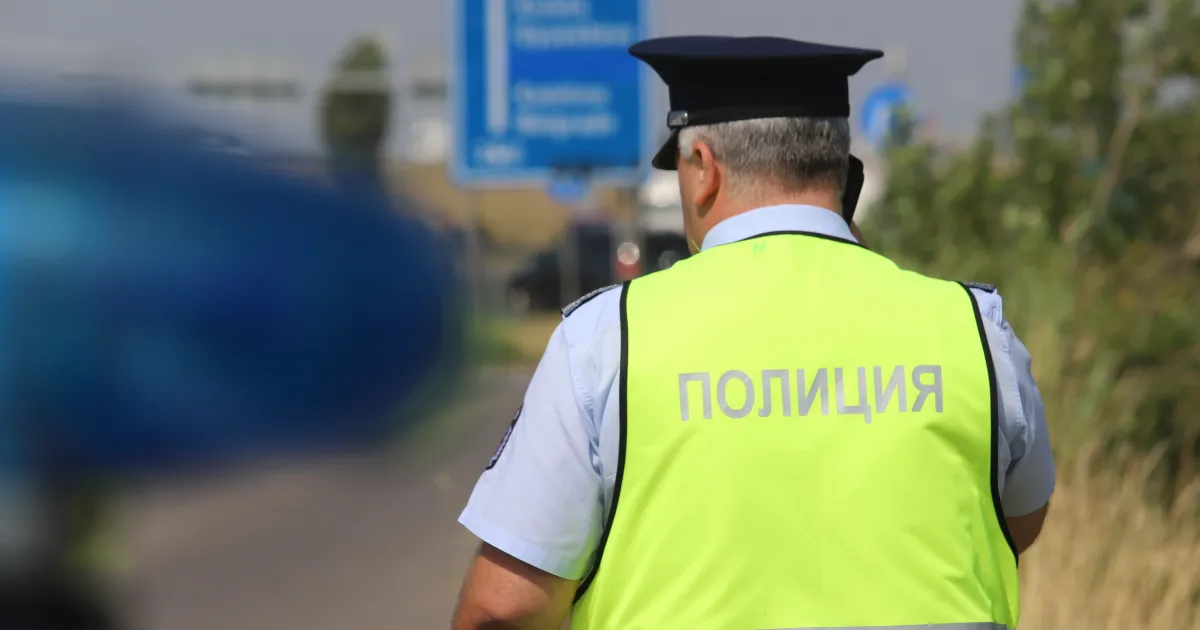 49-годишен е опитал да старозагорски полицаи, съобщиха от пресцентъра на