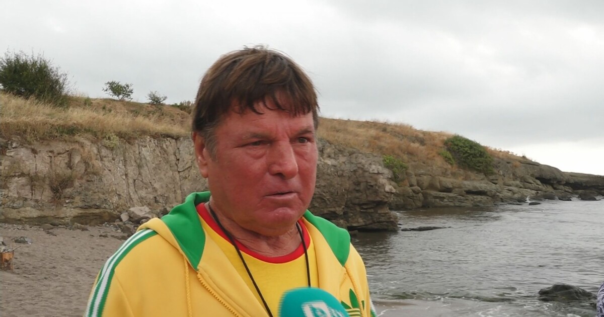 Снимка: Кражба на плажа: Защо морски спасител от Царево остана без лодка?