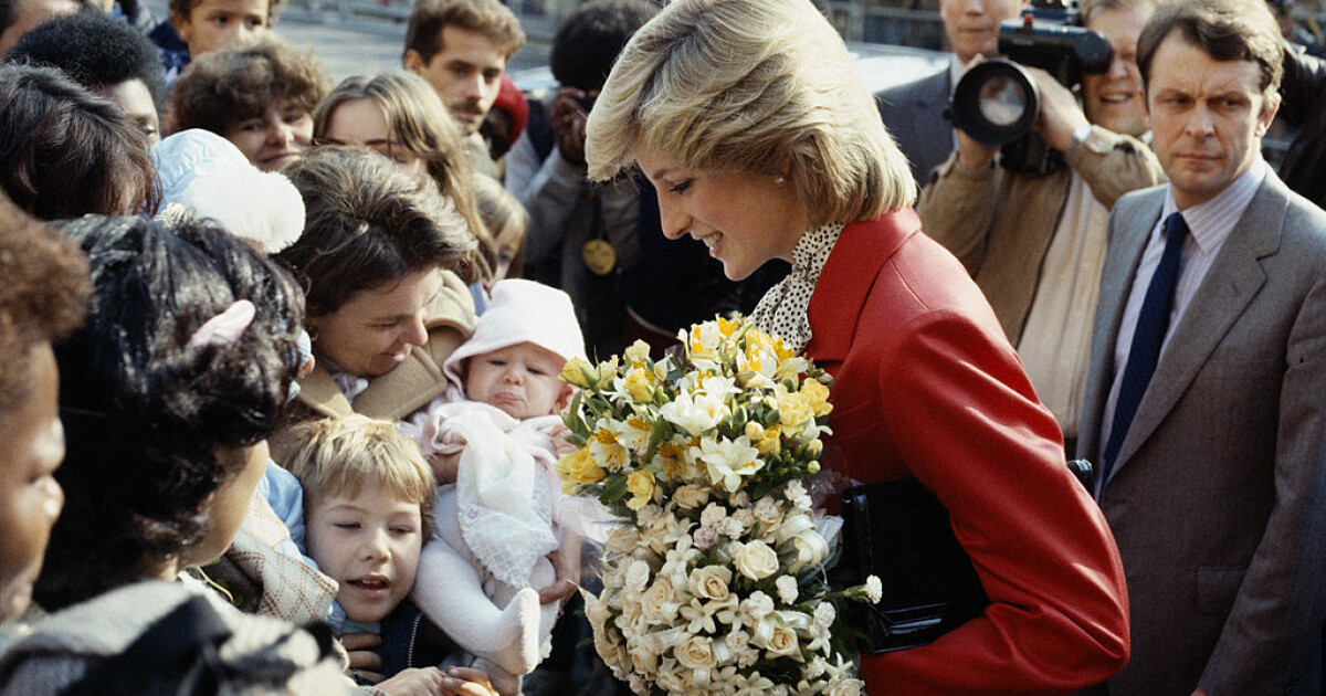 Навършват се 25 години от смъртта на принцеса Даяна. Във