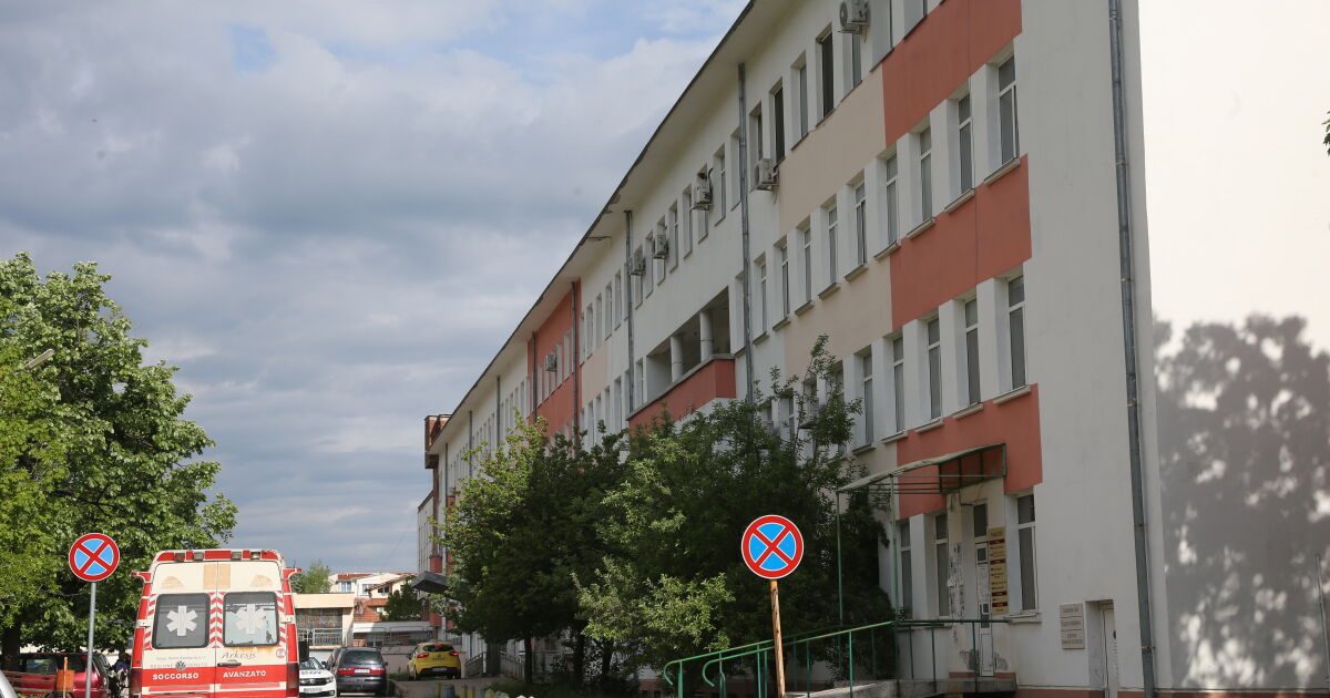 Детското отделение в МБАЛ Христо Ботев във Враца подновява работа.