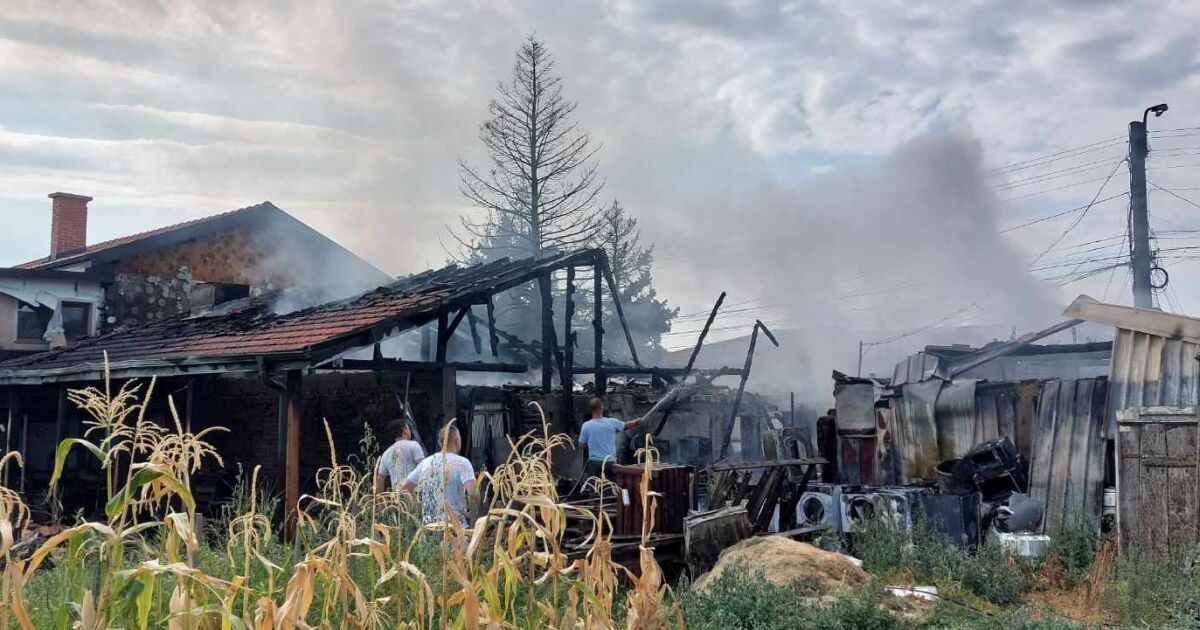 Домът на семейство от пловдивското село Рогош беше спасен от