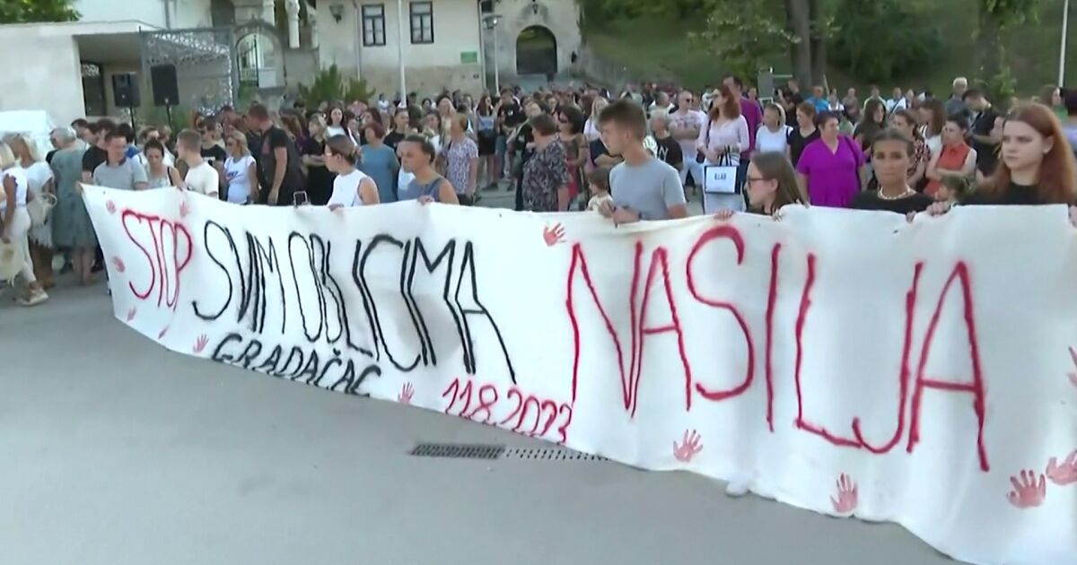 Мащабни протести срещу насилието над жени в Босна и Херцеговина. Хиляди