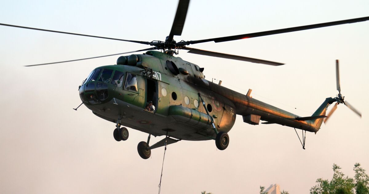 Хеликоптер Ми-17 с екипаж от 24-та авиобаза Крумово се включи