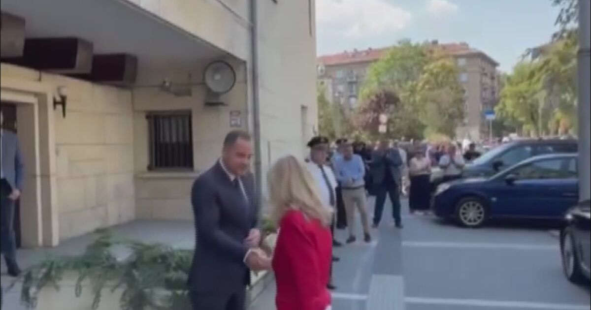 Номинираната за премиер Горица Грънчарова-Кожарева е на среща в Министерството