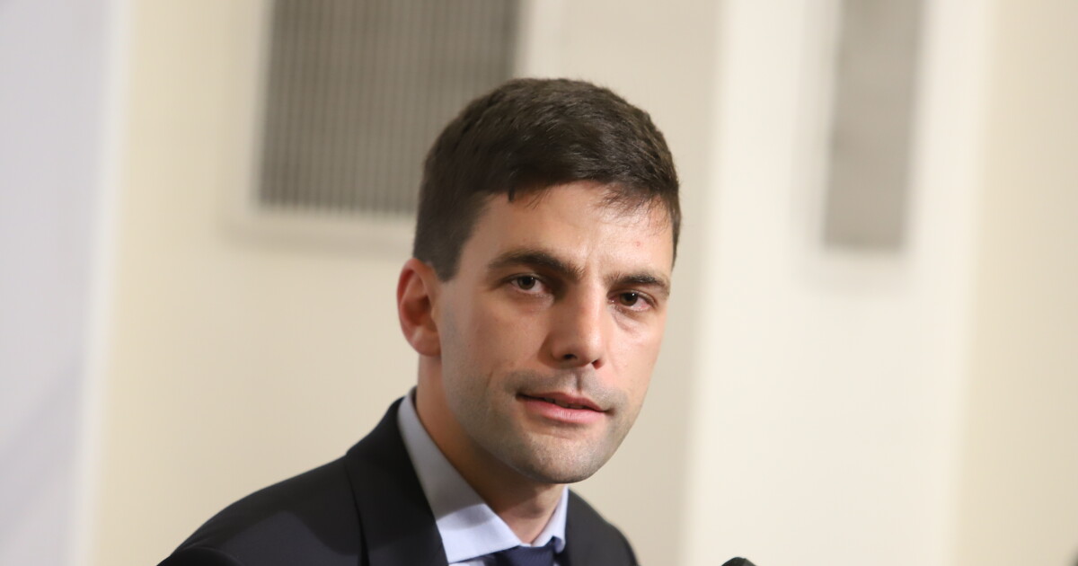 Никола Минчев ще е кандидат за евродепутат от “Продължаваме Промяната. Той