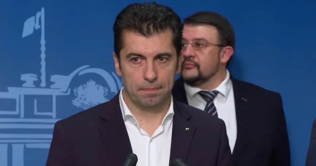 Хартиената коалиция реши, че днес е денят, в който ще