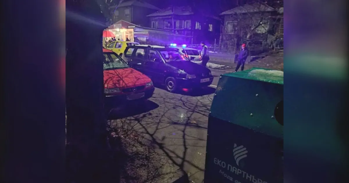 Автомобил удари жена на бул. Трети март в Габрово. Друга