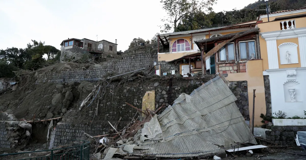 Повече от 1000 жители на поразения миналата седмица от катастрофално