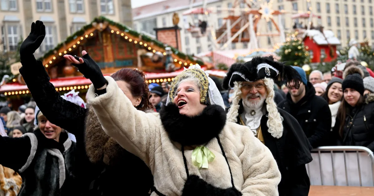 В източногерманския град Дрезден започна ежегодният предколеден фестивал на щолена,