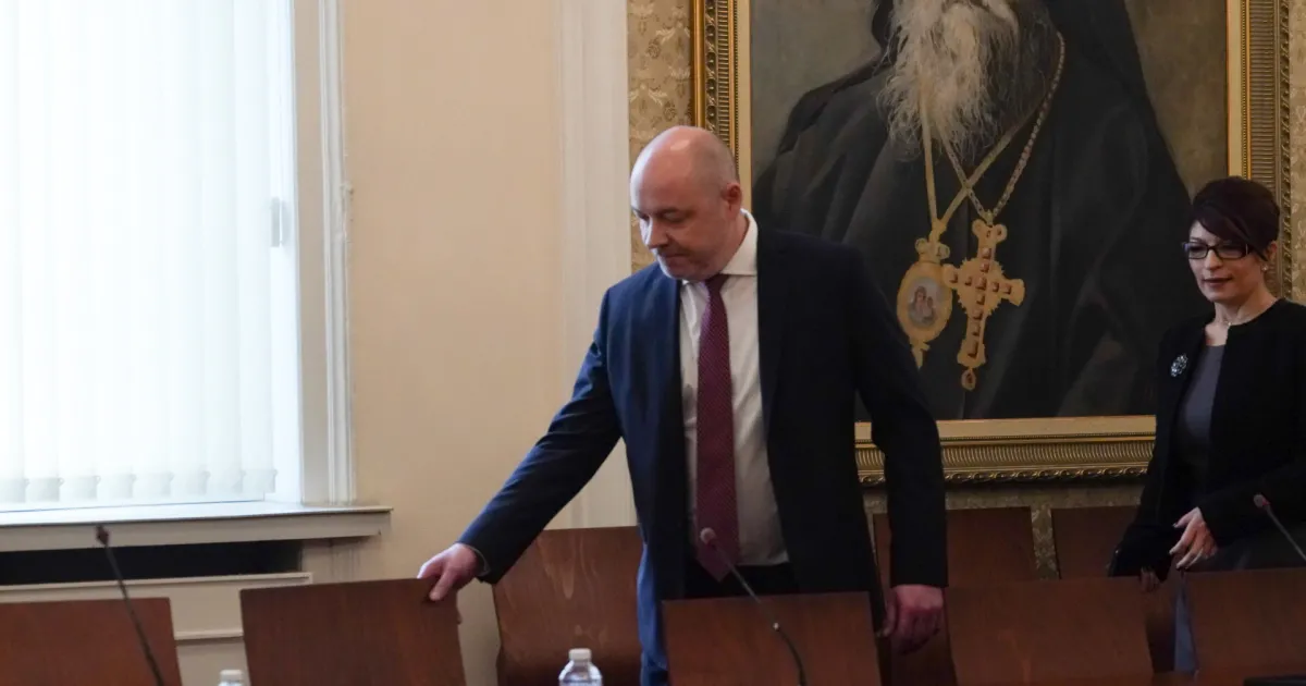 И днес ще продължат срещите в търсене на подкрепа за