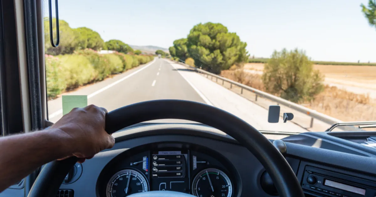 Шофьор, управлявал автомобила си след пет вида наркотични вещества, бе