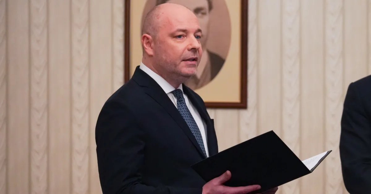 Кандидатът за министър-председател проф. Николай Габровски връчи на държавния глава