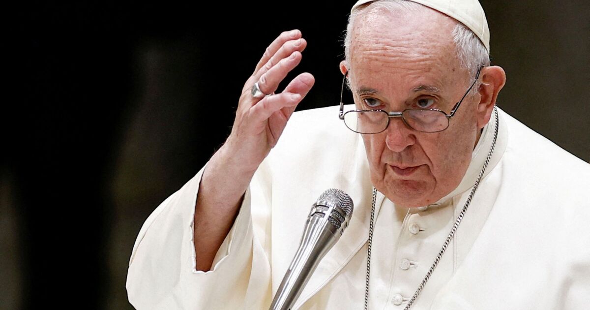 Папа Франциск призова Европа да приема търсещите по-добър живот на