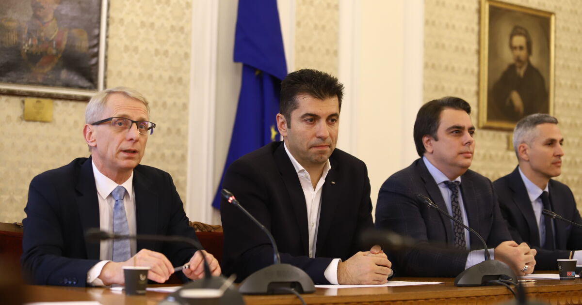 Номинираният за премиер от “ академик Николай Денков започва разговори