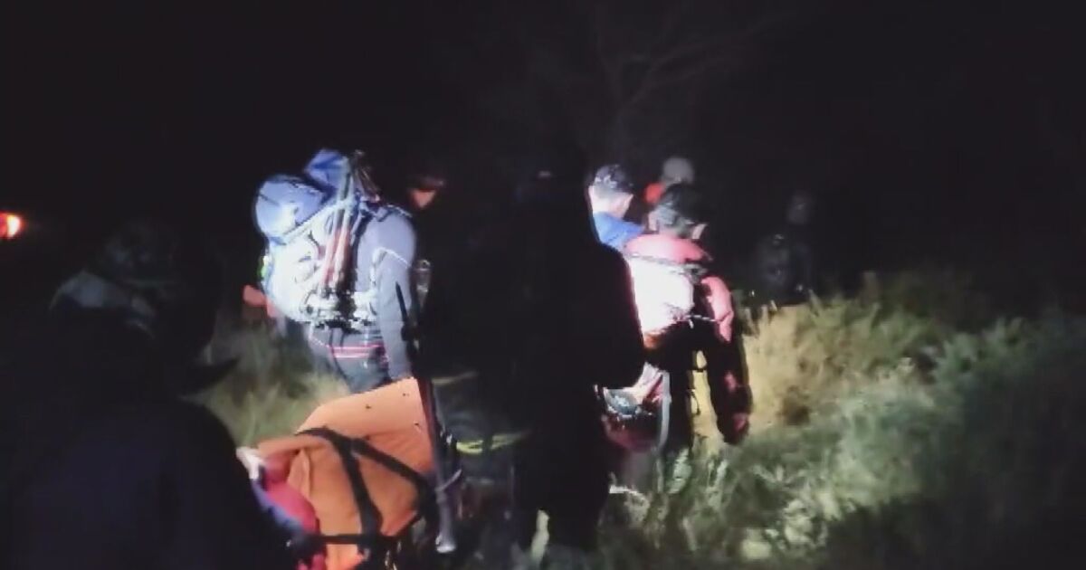 Планинските спасители стигнаха до пострадалия турист в района над Рилския