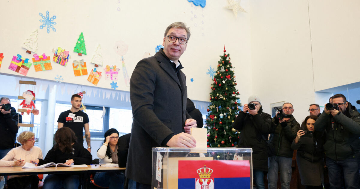 В Сърбия днес се провеждат предсрочни парламентарни и редовни местни