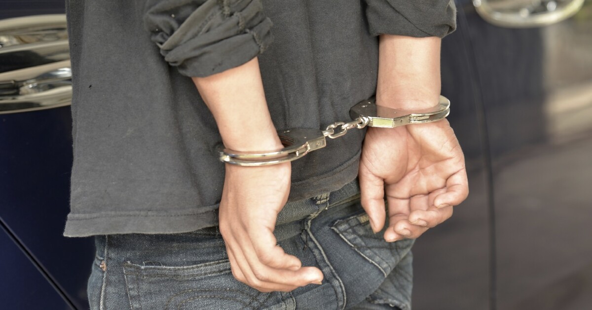 Полицията задържа 52-годишен мъж от Радомир, обявен за издирване във
