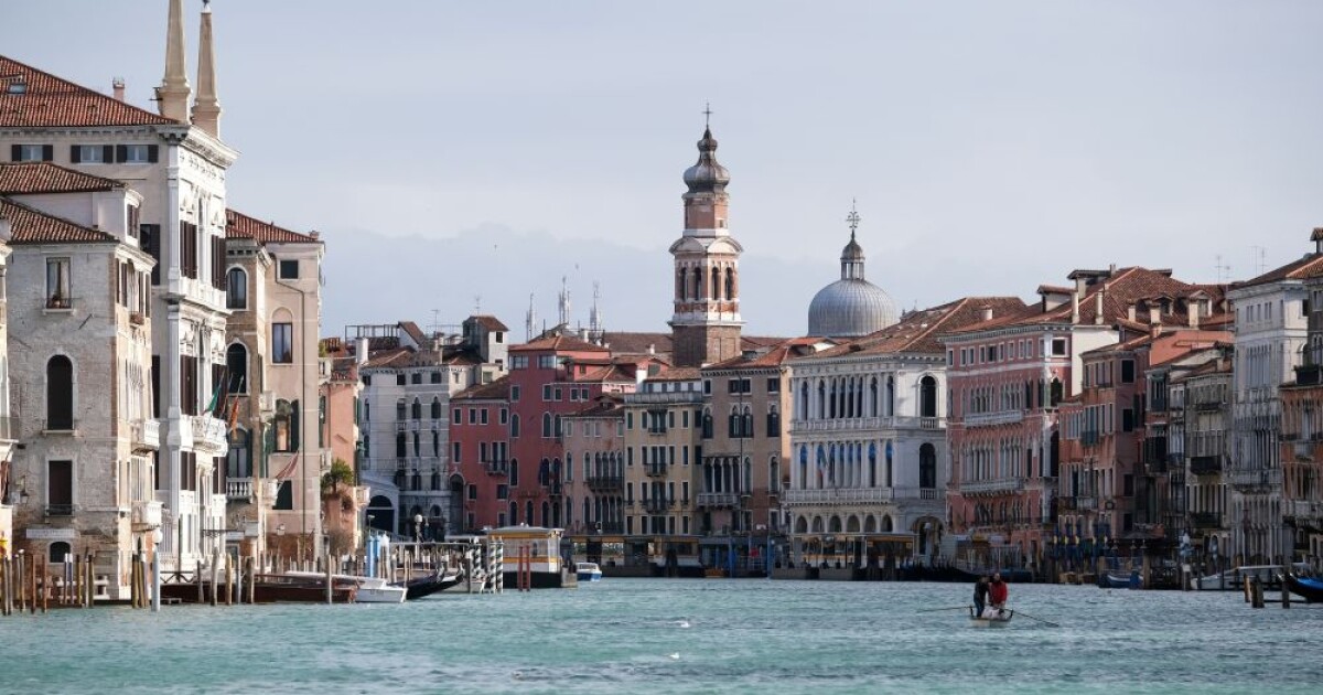 Венеция започна да събира по 5 евро от туристите входна