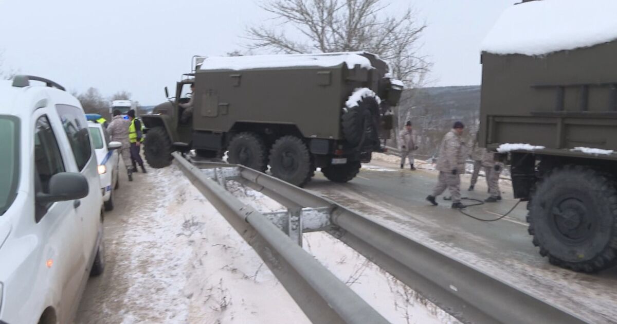 Катастрофа с военни камиони на път Е-79 между Враца и