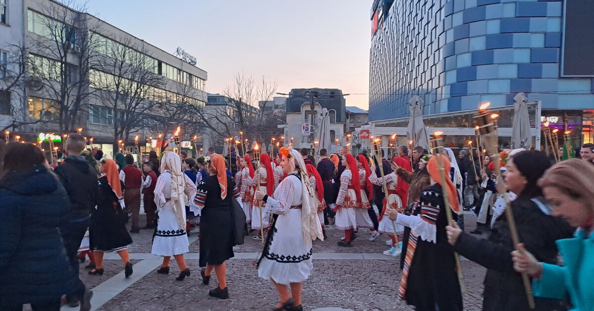 С факелно шествие в Благоевград отбеляза 150 години от обесването