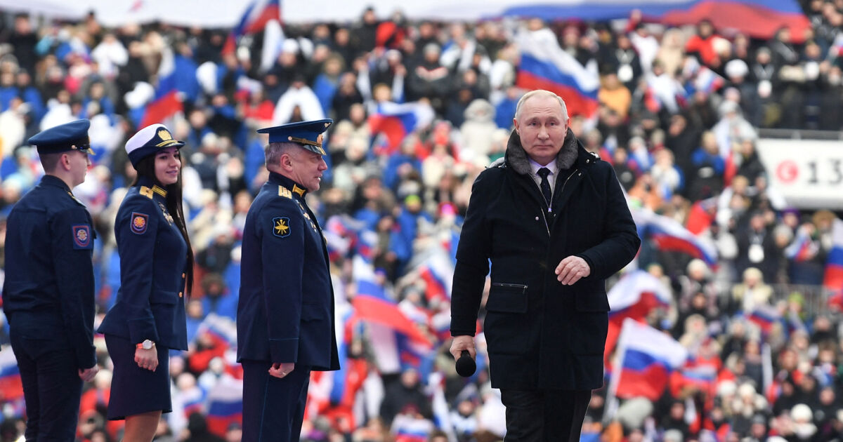 Президентът Владимир Путин приветства руските войници, които се сражават в