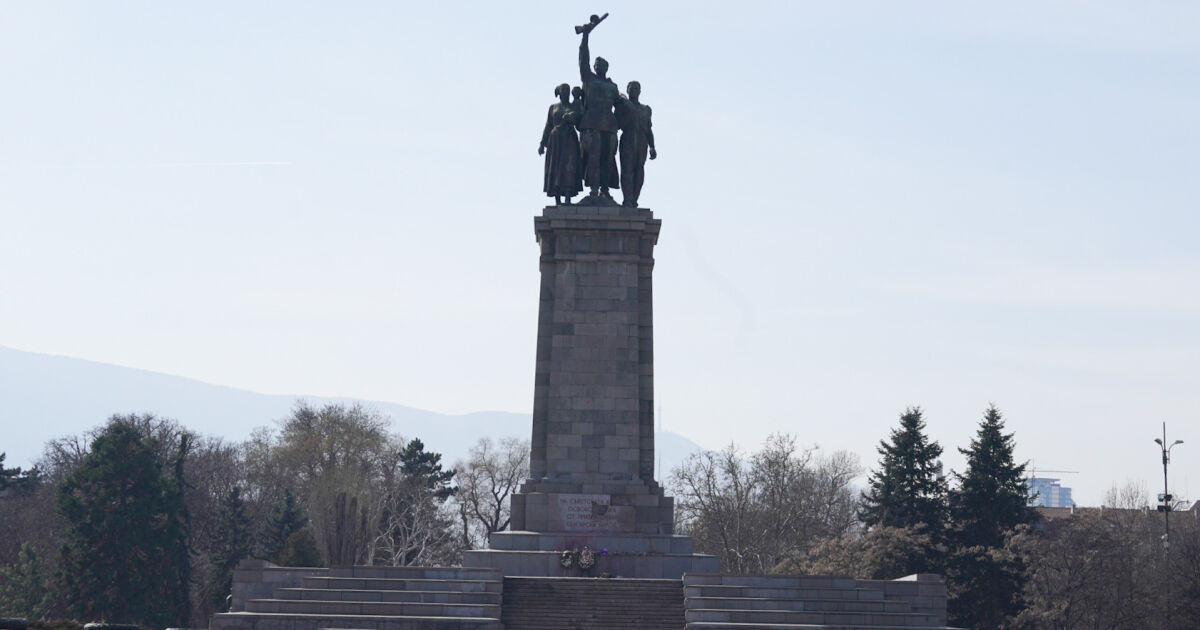 Арести след нападението над Паметника на съветската армия в София.