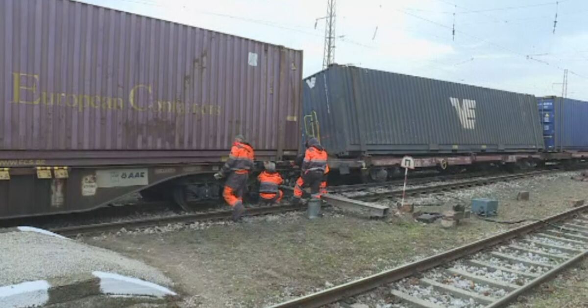 Инцидент с товарен влак в Карловско. Два вагона са дерайлирали,