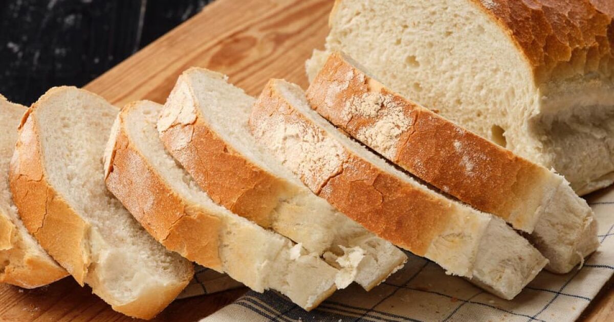 Според публикации в TikTok замразяването на хляба го прави по-здравословен.