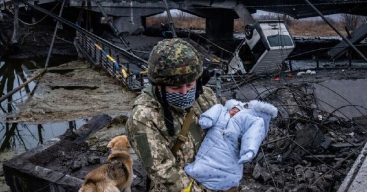 В продължение на две години войната в Украйна отнема живот