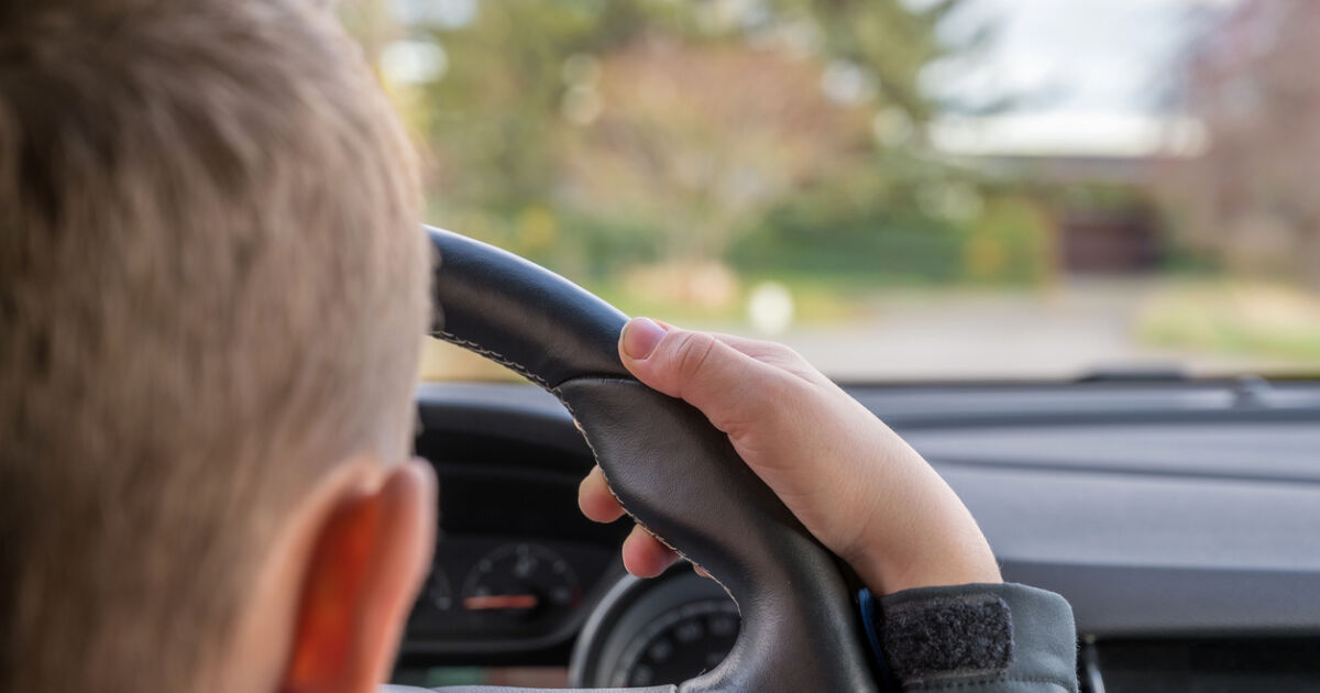 Екшън и полицейска гонка в Ботевград, а зад волана се