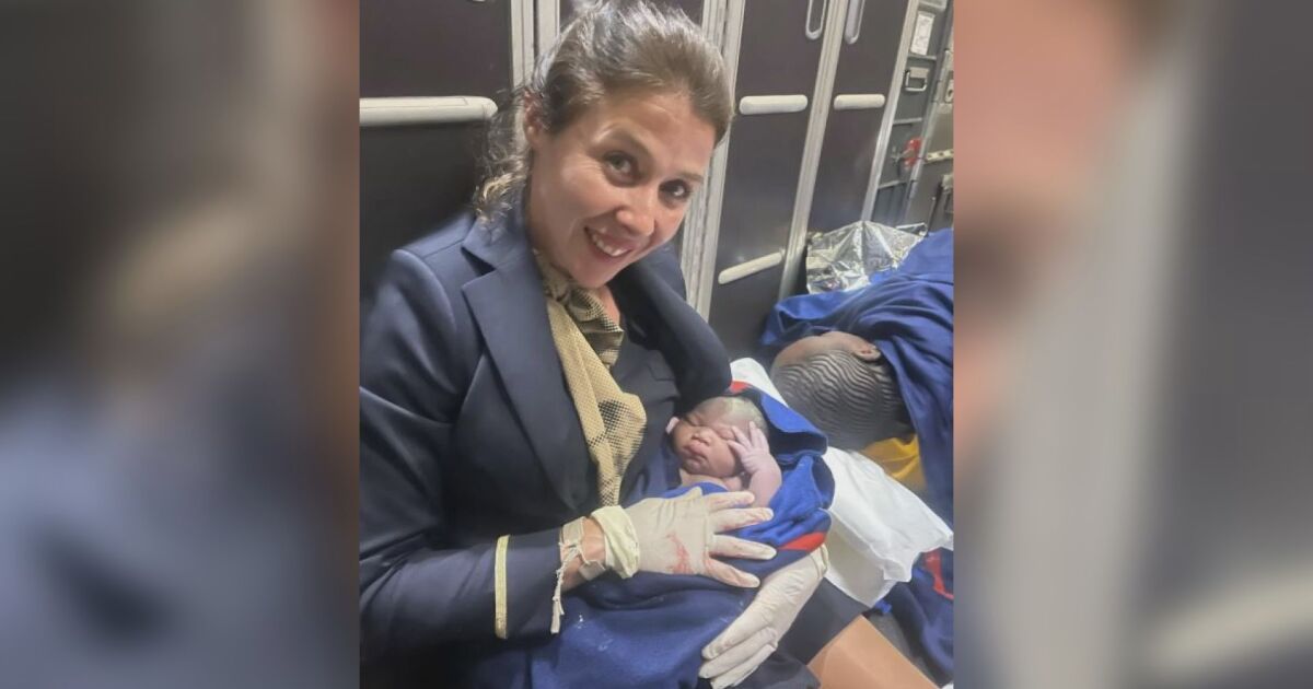 След приземяването на самолет на борда има един човек повече