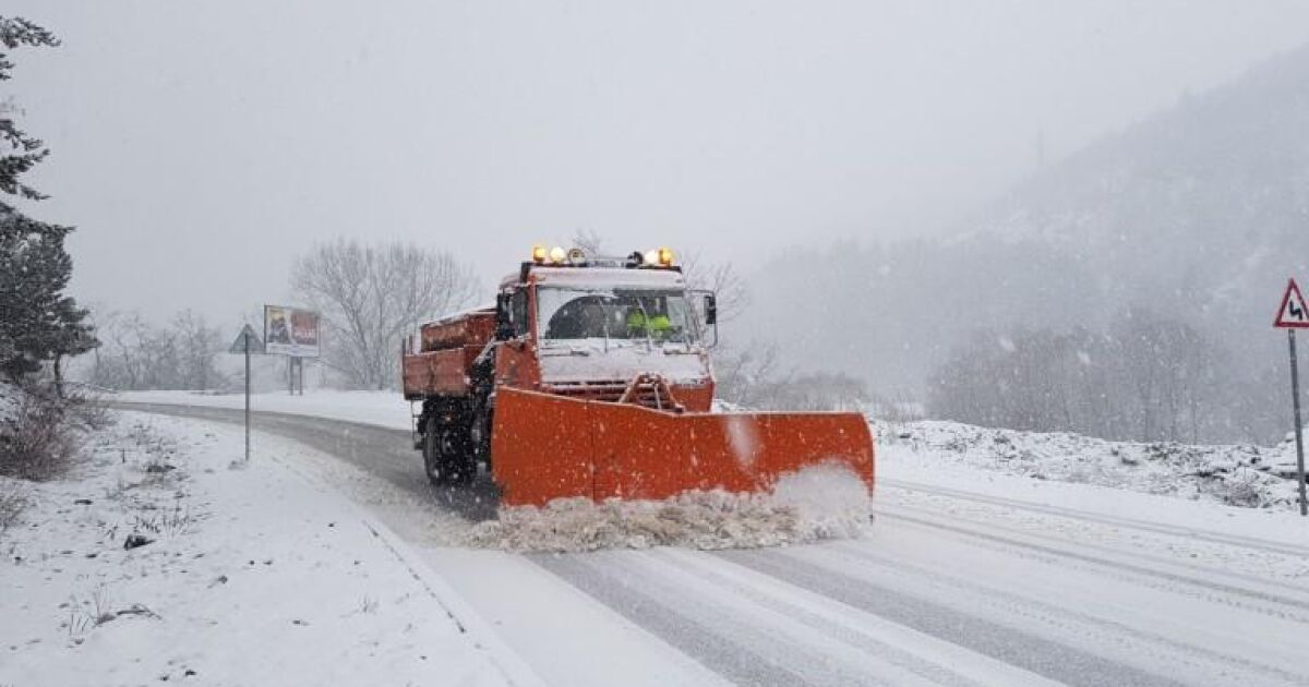 Седем автомобила са закъсали на главния път Е 70 Русе