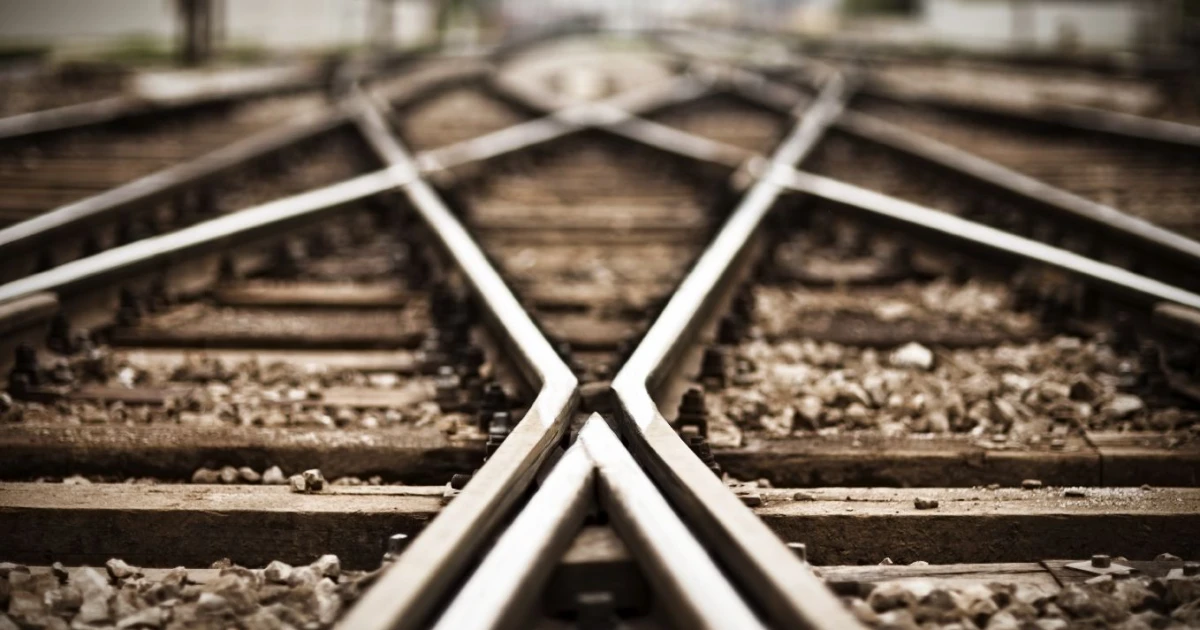 Трима души загинаха, а 11 са ранени при катастрофа между