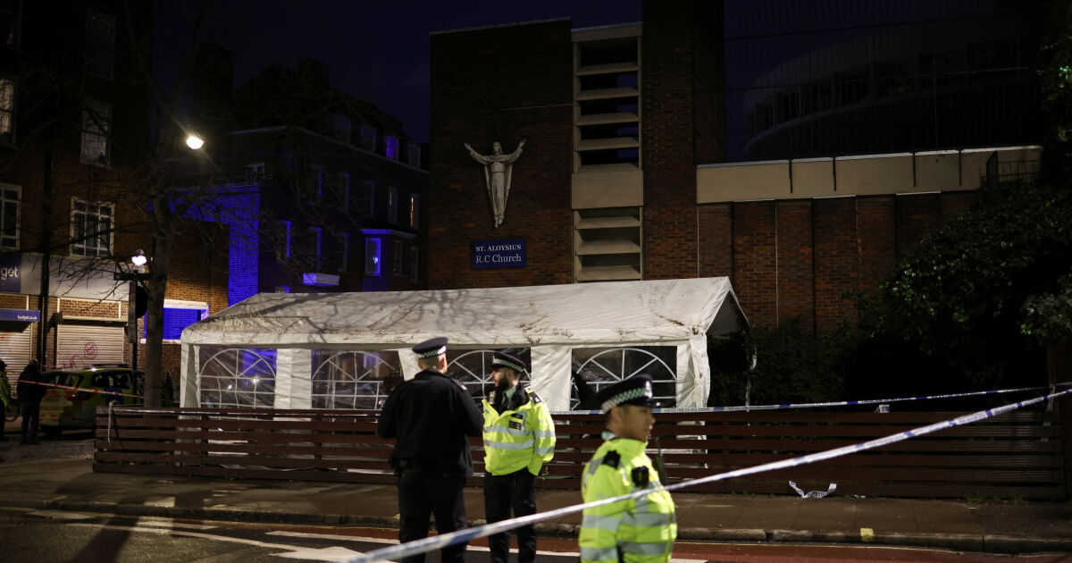 Полицай от Лондон се призна за виновен по обвинения за