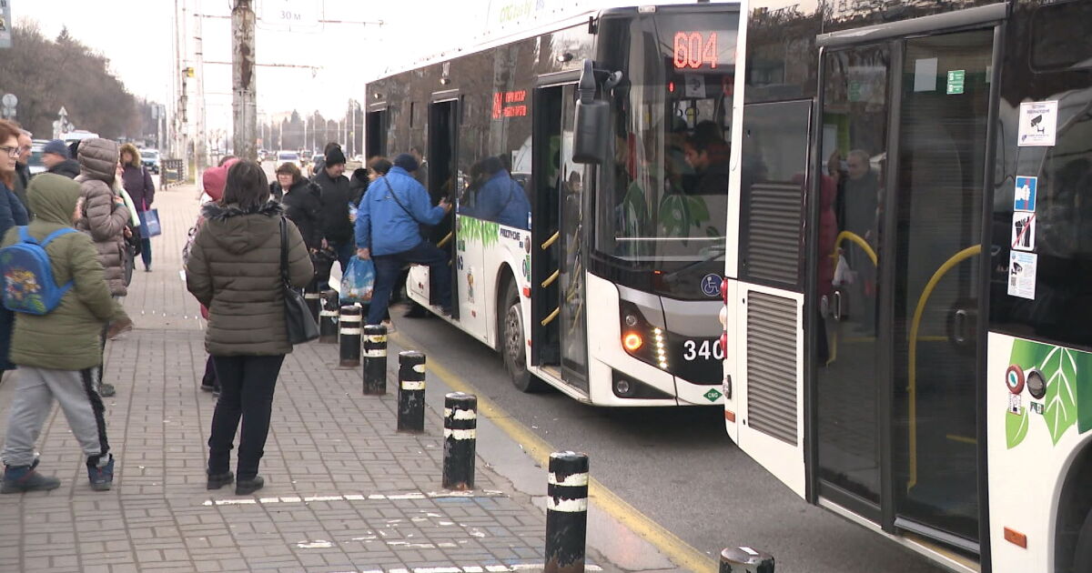 Работещите в столичния градски транспорт настояват за по-високи заплати.След 40